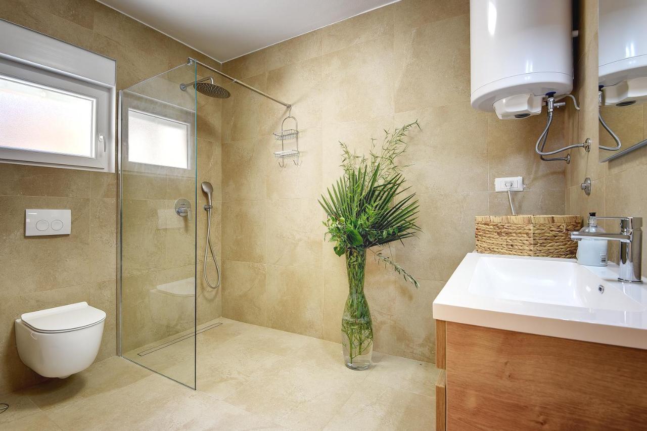 Vila Una With Private Pool Near Rovinj - Open 2022 Rovinjsko Selo Kültér fotó